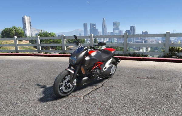 Ducati Diavel 2014